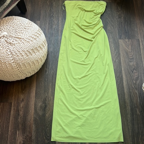 MYLA STRAPLESS DRESS - Picture 1 of 5